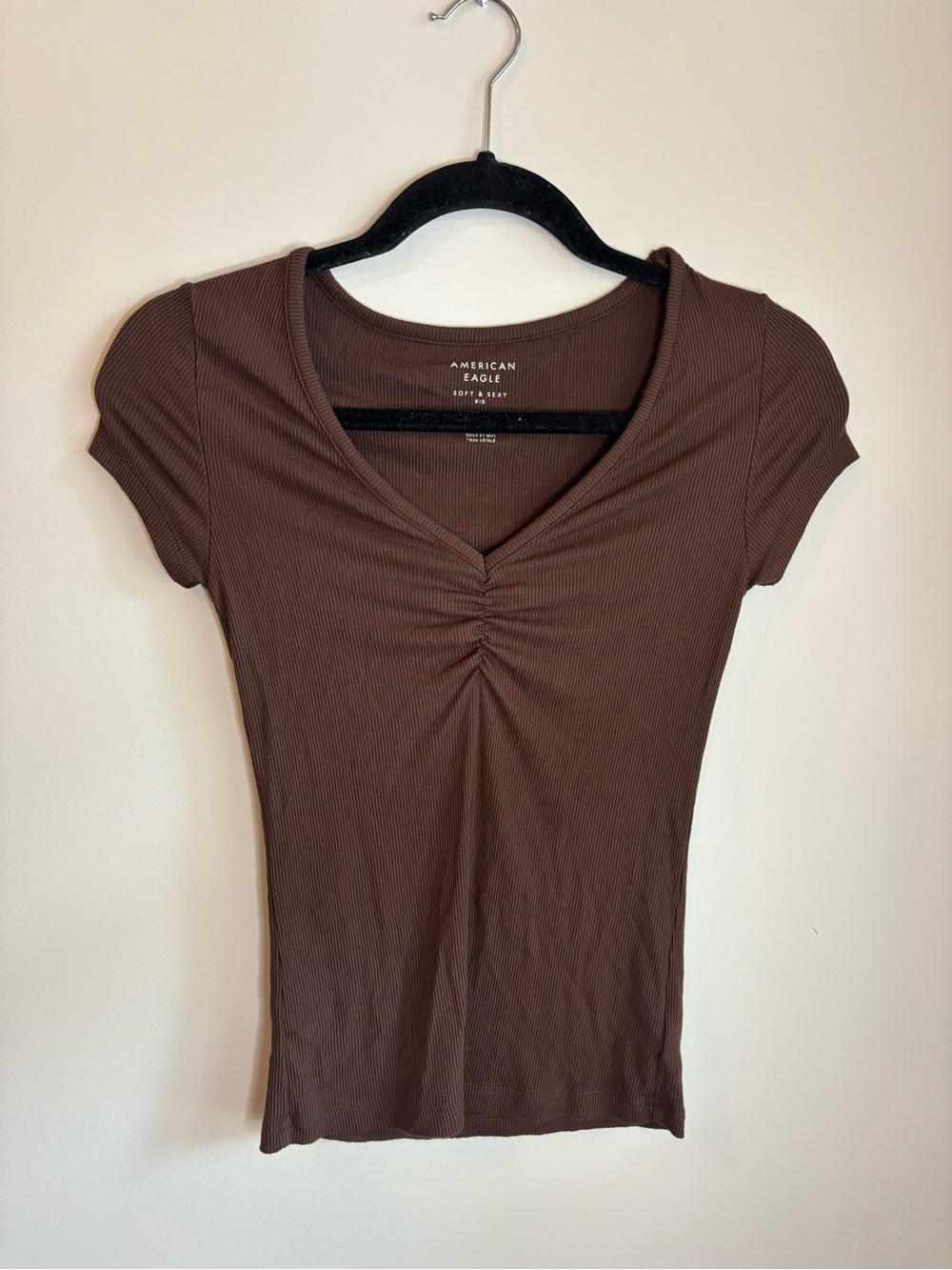 American Eagle Outfitters Brown Ribbed V-Neck Ruched Short Sleeve Tee